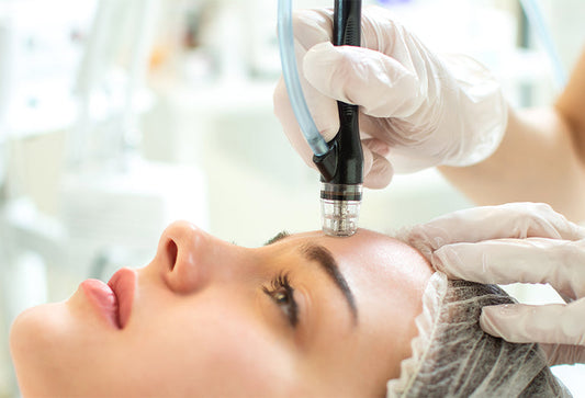Come Preparare la Pelle alla Bella Stagione con la Pulizia del Viso Profonda HydraFacial di Yanabeauté