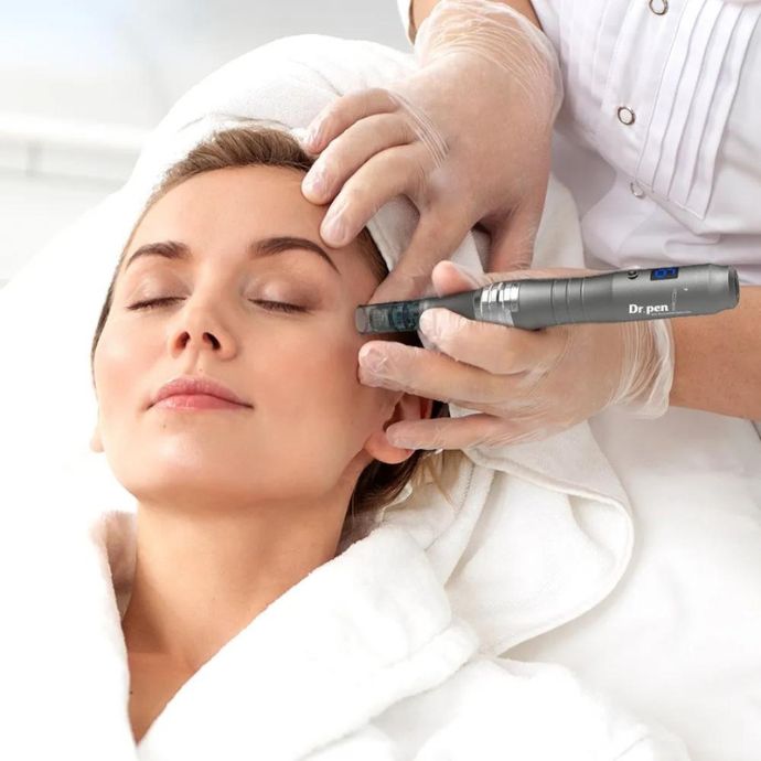 Microneedling Exclusive by Yanabeauté: La Sinergia Perfetta con i Sieri di Biologique Recherche